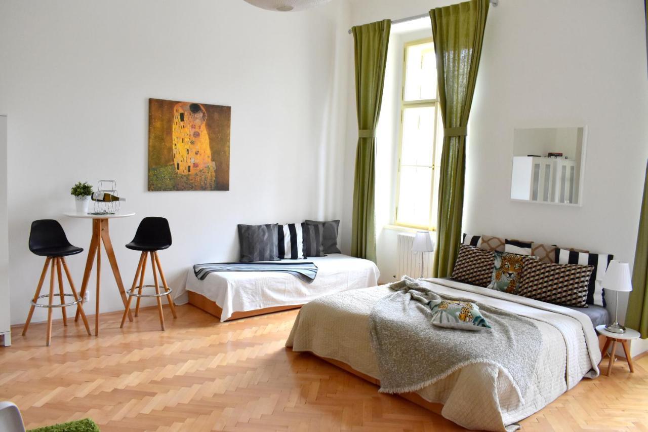 Wellness Apartments Florenc Prague Exterior photo